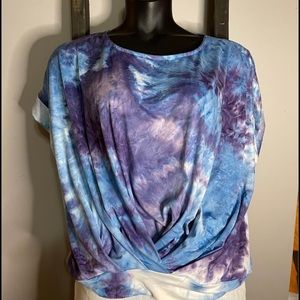 White birch tie-dye top with twist detail